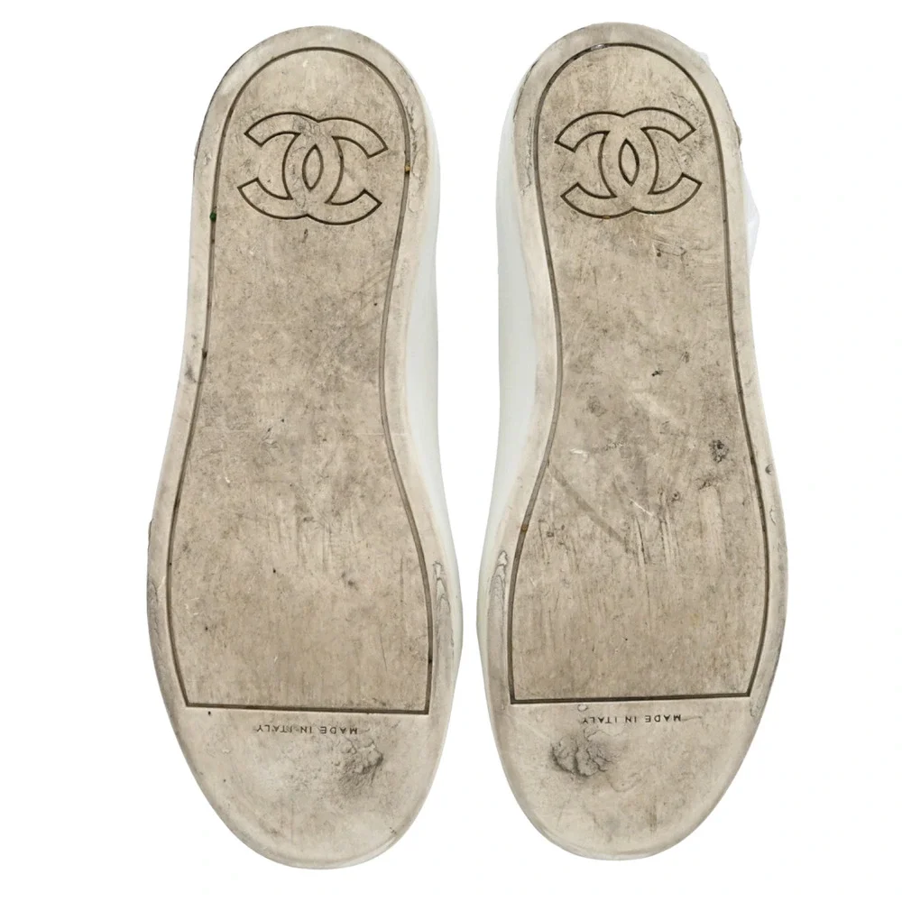 Chanel CC Low-Top Leather Sneakers (Style G32719) Size 36.5